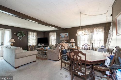 1034 Philadelphia Ave, Gilbertsville PA  19525-9511 exterior