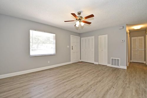 1437 Lake Opal Dr, Apopka, FL 32703-6969