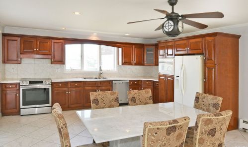 4028 Jean Ave, Bethpage NY  11714-4521 exterior