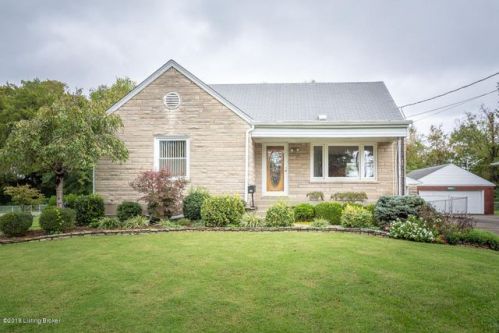 4401 Conaem Dr, Louisville, KY 40213-1910