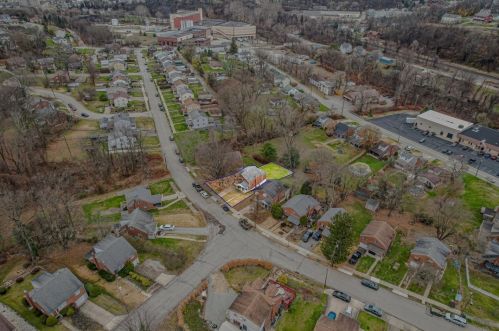 402 Cedar St, Jeannette PA  15644-2522 exterior