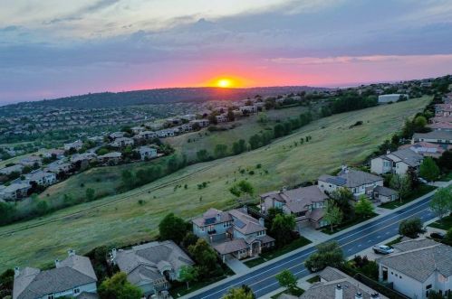 1573 Terracina Dr, Folsom CA  95762-5407 exterior