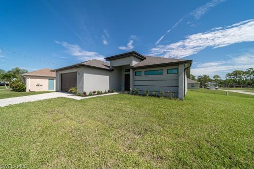 2431 22nd St, Cape Coral, FL 33993-3720