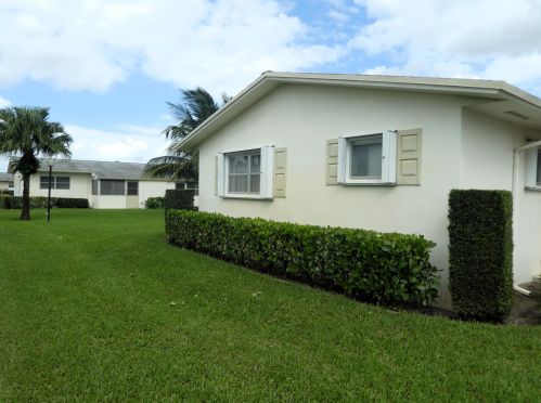 2864 Crosley Dr, West Palm Beach, FL 33415-8438