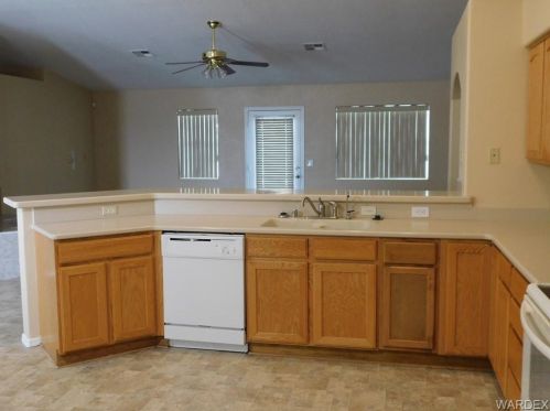 5481 Van Mouwerick Dr, Bullhead City AZ  86426-6647 exterior