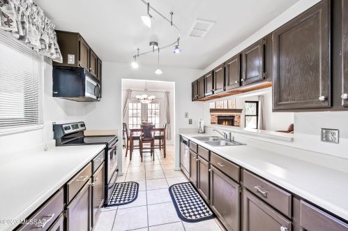 2784 Highcliff Dr, Tucson AZ  85745-3578 exterior