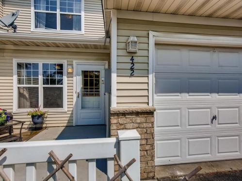 422 Hickory Ln, Saint Paul, MN 55128-7037