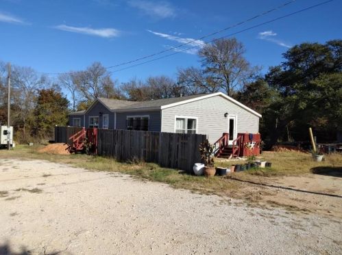 419 Blue Jay Ct, Granbury, TX 76049-1201