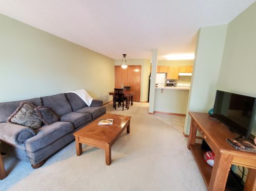 2026 Gresham Ave, Saint Paul, MN 55128-4411