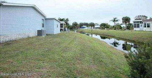 721 Barefoot Blvd, Sebastian, FL 32976-7302