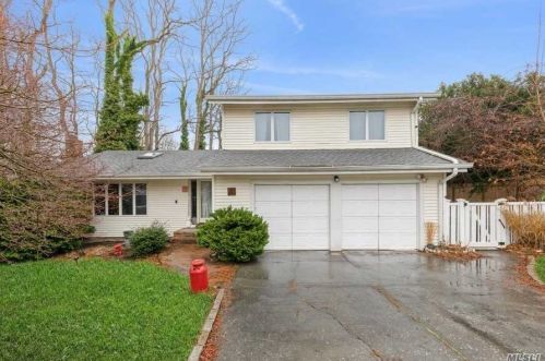 11 View Dr, Miller Place, NY 11764-1936