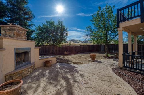 9537 California Oak Cir, Grayson CA  95363-8915 exterior