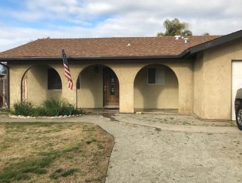 171 Balmayne St, Porterville, CA 93257-2652