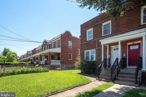 1215 Savannah St, Washington, DC 20032-4506