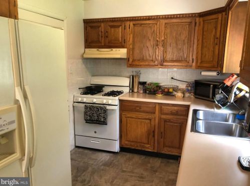 103 Spruce Blvd, Browns Mills NJ  08015-3842 exterior