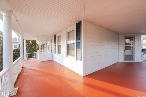 56 Johnson Pl, Woodsburgh, NY 11598-1313