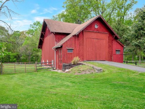 251 Bancroft Rd, Kennett Sq PA  19348-2292 exterior