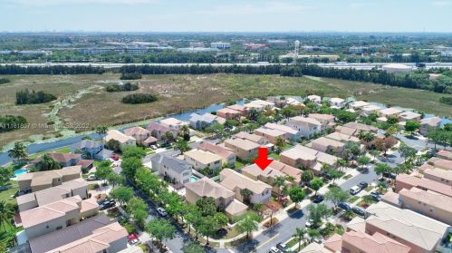 2053 149th Ave, Hollywood FL 33027-4340 exterior