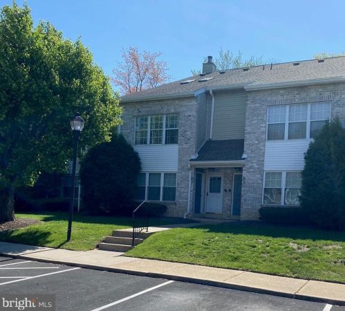 1604 Valley Glen Rd, Melrose Park, PA 19027-1754