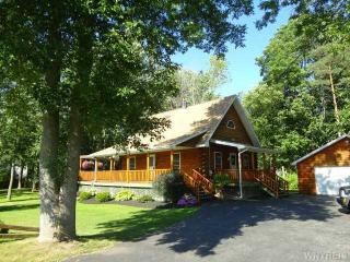 3301 Hess Rd, Pendleton, NY 14094-9468