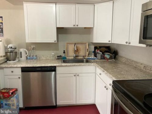 14763 Winding Loop, Woodbridge VA  22191-3448 exterior