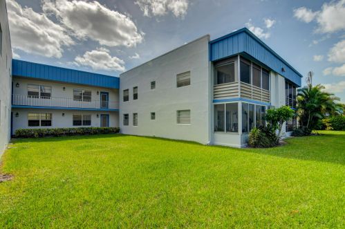 523 Normandy K, Delray Beach FL  33484-4824 exterior