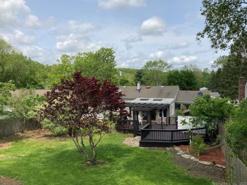 70 Great Plain Rd, Norwich CT  06360-6531 exterior