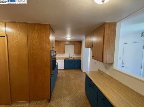 3539 Joaquin Miller Rd, Oakland CA  94602-2649 exterior