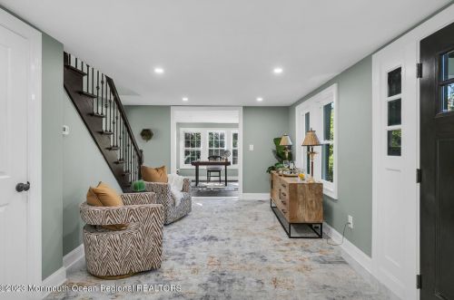 961 Front St, Tinton Falls NJ  07701-5615 exterior