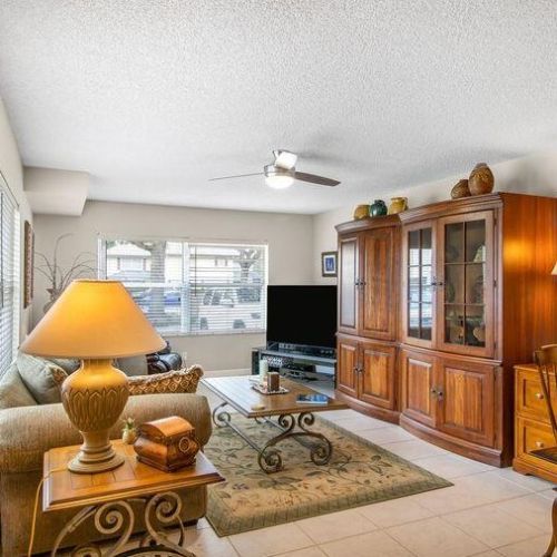 48 Essex Ct, West Palm Beach, FL 33411-7936