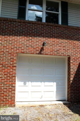 70 Little Lake Ct, Harpers Ferry, WV 25425-6623