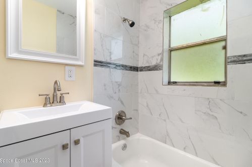 212 Plumosa Dr, Cocoa FL exterior