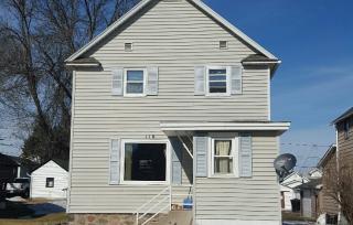 118 4th St, Chisholm, MN 55719-1641