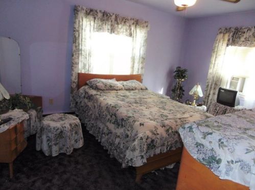 806 Jean St, Connellsville PA  15425-4613 exterior