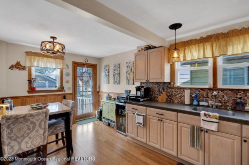 309 Ave, Belmar NJ 07719-2429 exterior