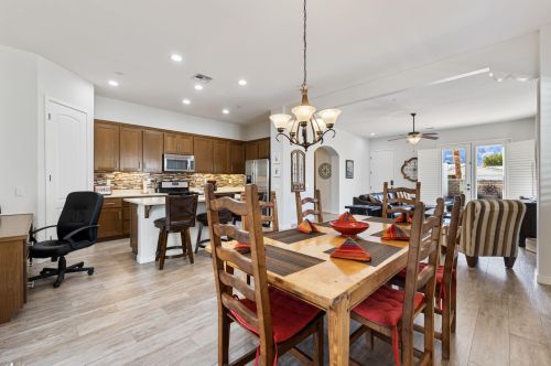 52090 Avenida Mendoza, La Quinta CA  92253-3296 exterior