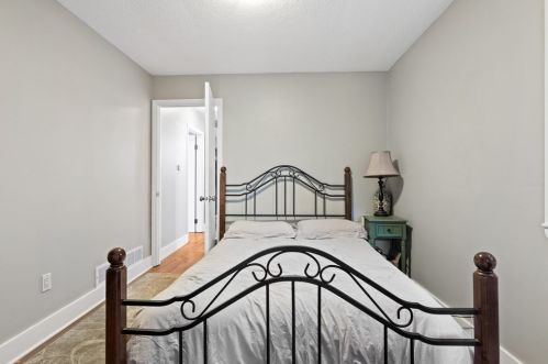 133 Bussey St, Dedham MA  02026-2239 exterior