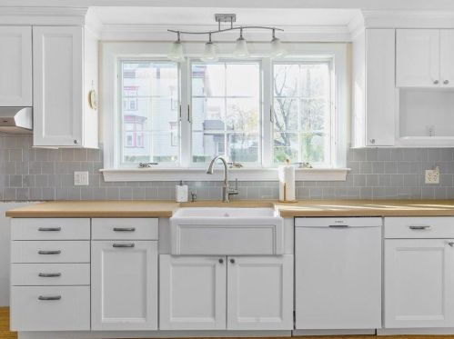 29 Dover St, Providence RI 02908-4416 exterior