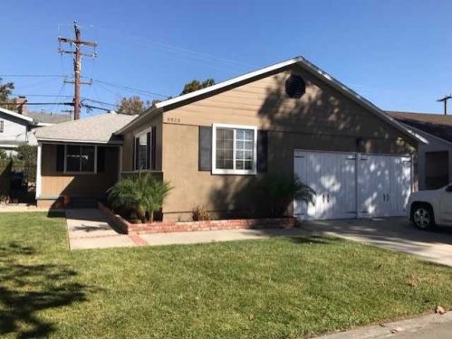 6523 Glorywhite St, Lakewood, CA 90713-2217