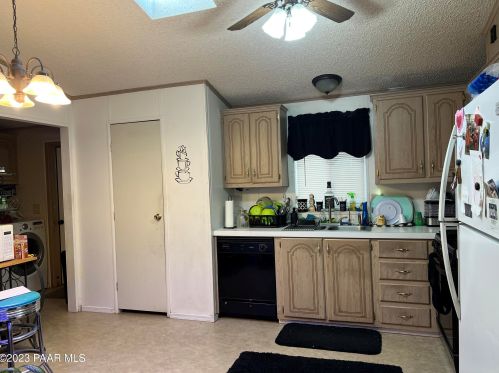 1541 Prescott Dr, Chino Valley, AZ 86323-5772