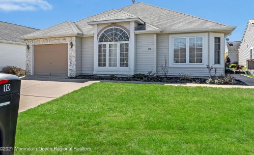 10 Baker Dr, Jackson Twp, NJ 08527-3959