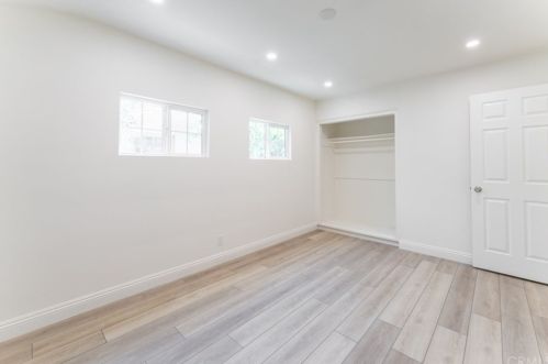 6930 Colbath Ave, Van Nuys CA  91405-4103 exterior