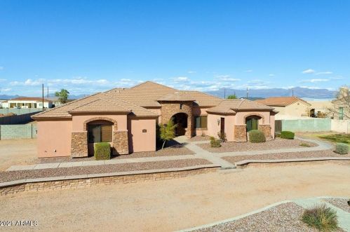 1356 Loveland Ln, San Tan Valley, AZ 85140-3338