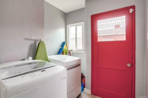 304 Sloan Ave, Compton CA  90221-3351 exterior