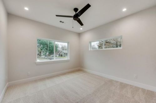 9003 Frst Hl Blvd, Dallas TX 75218-3633 exterior