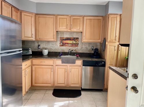 1006 Towne House Vlg, Hauppauge, NY 11749-4816