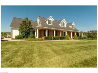 7007 Hudson Dr, Harmon, OH 44662-9142