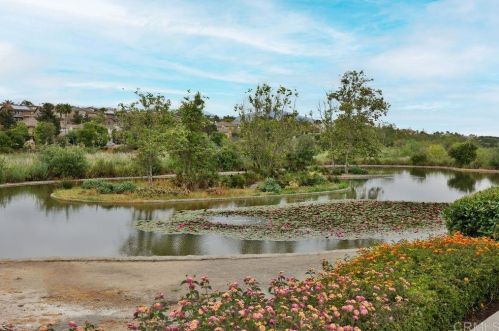 1326 Creekside Dr, Chula Vista CA 91915-2520 exterior