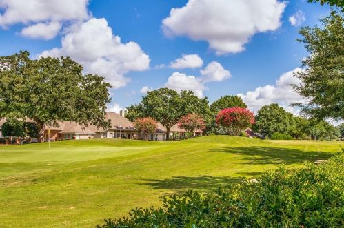 1111 Pebble Beach Dr, Midlothian TX  76063-2645 exterior