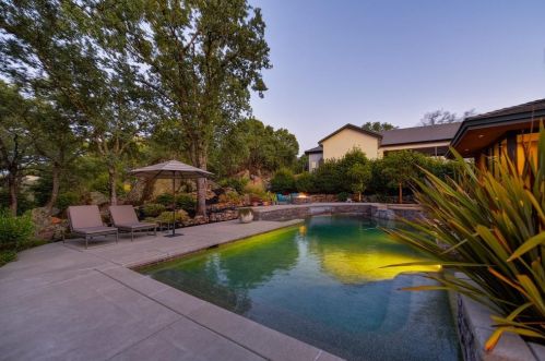 2913 Capetanios Dr, Folsom CA  95762-4606 exterior